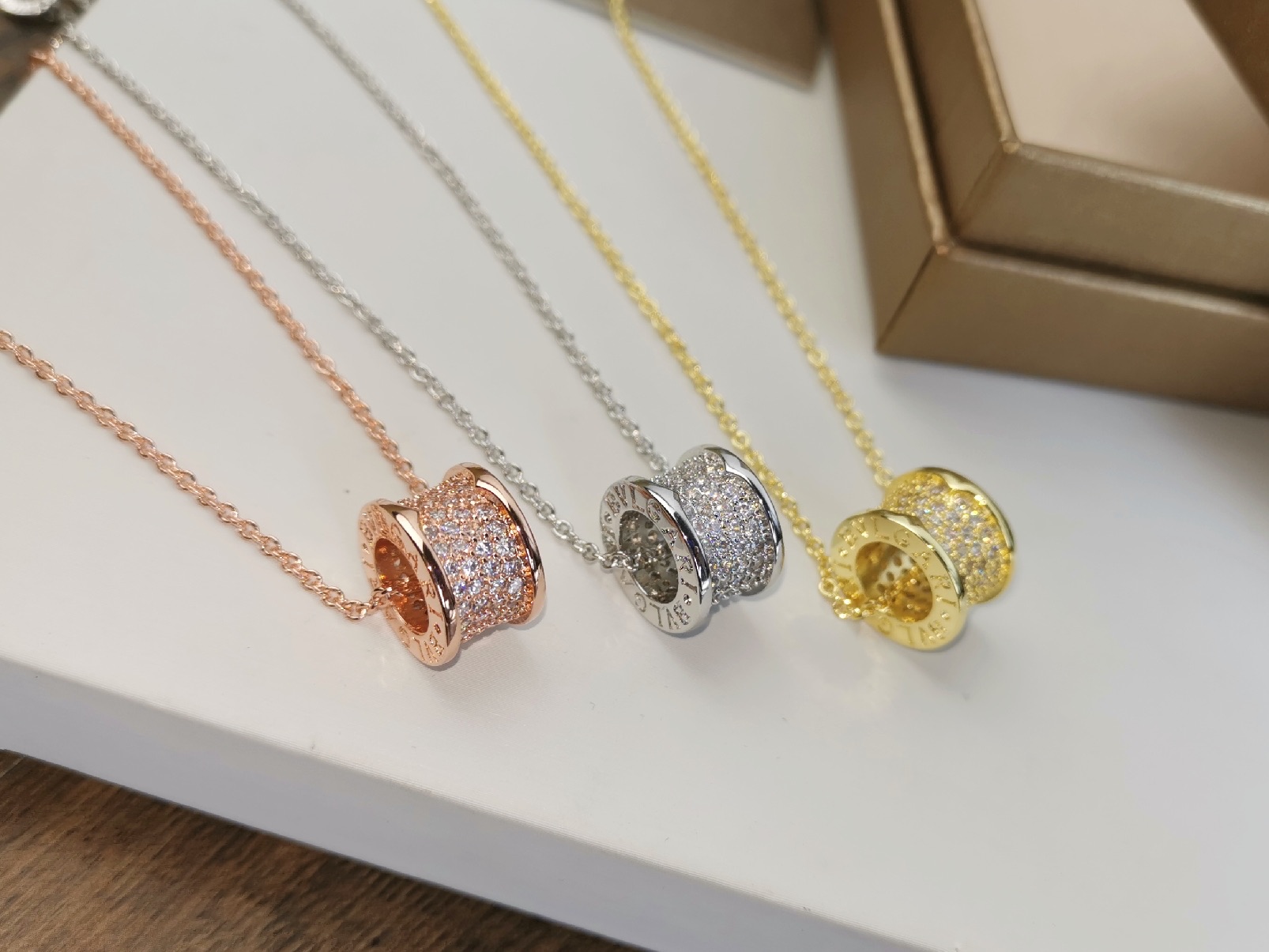 불가리(BVLGARI) B.ZERO1 목걸이 악세사리