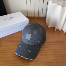 로에베(LOEWE) 로고 볼캡 모자