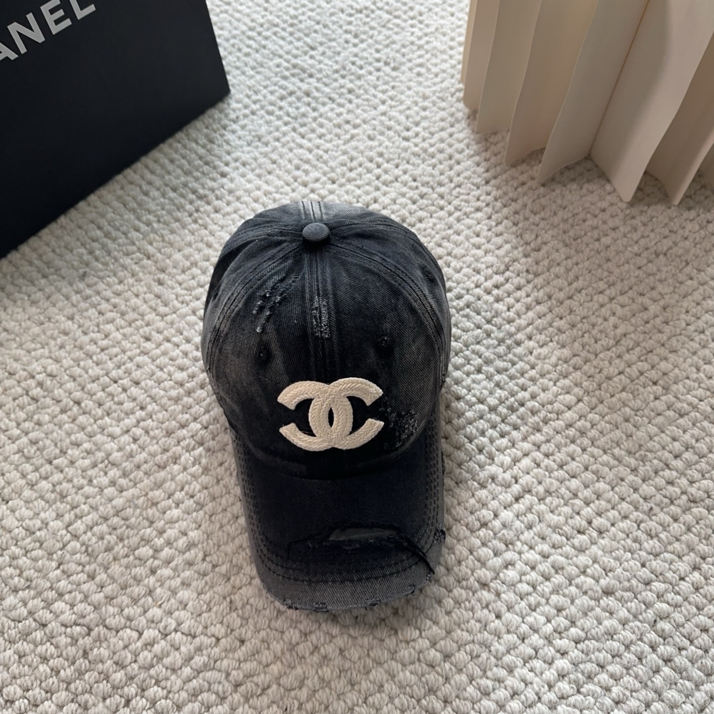 샤넬(CHANEL) 로고 볼캡 모자