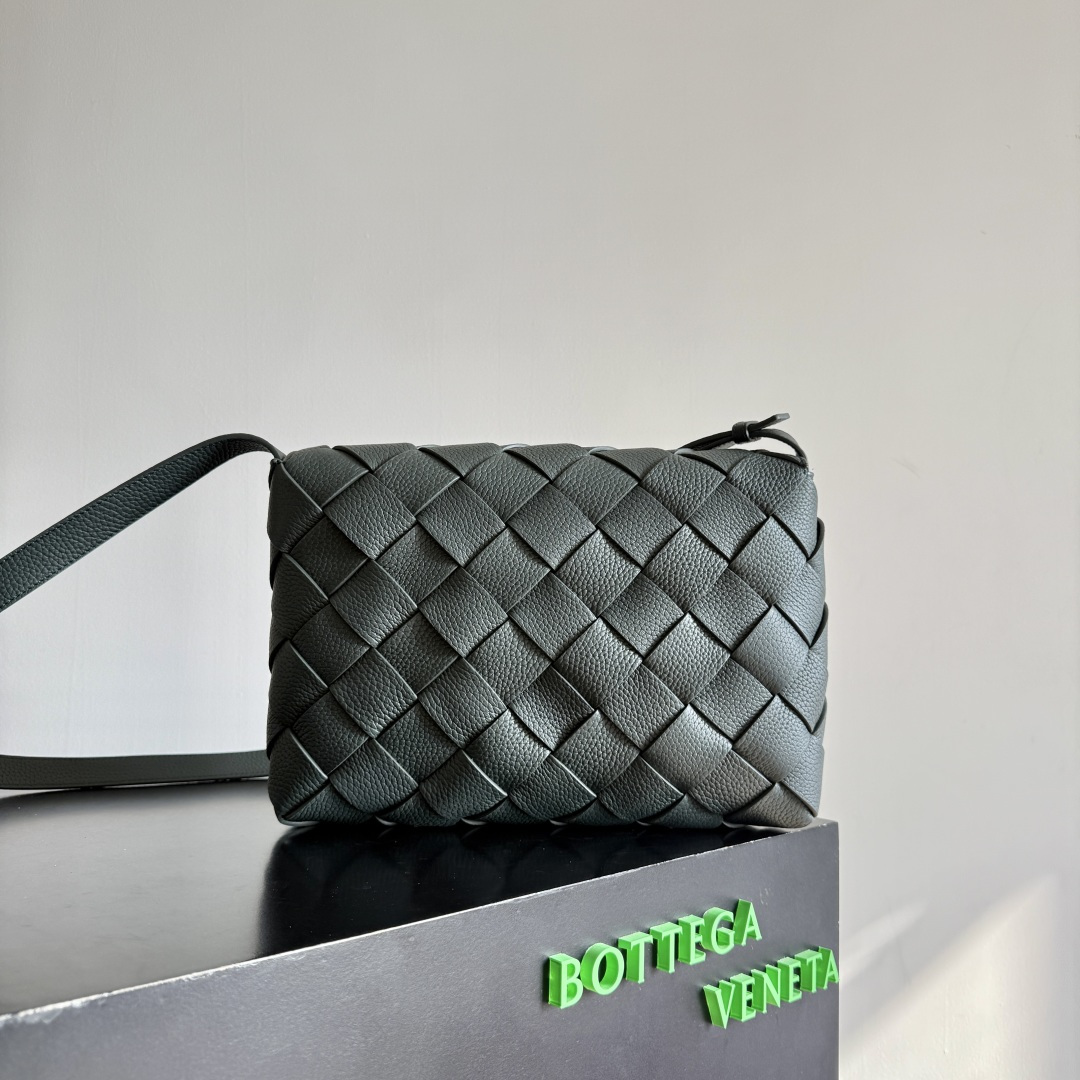 BOTTEGA VENETA BV 보테가 베네타 Diago 디아고 라지 (815796) 크로스백 가방 딥 그린
