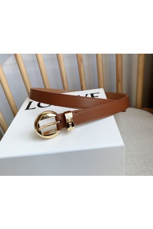 로에베(LOEWE) 아나그램 페블 버클 슬림 가죽 벨트