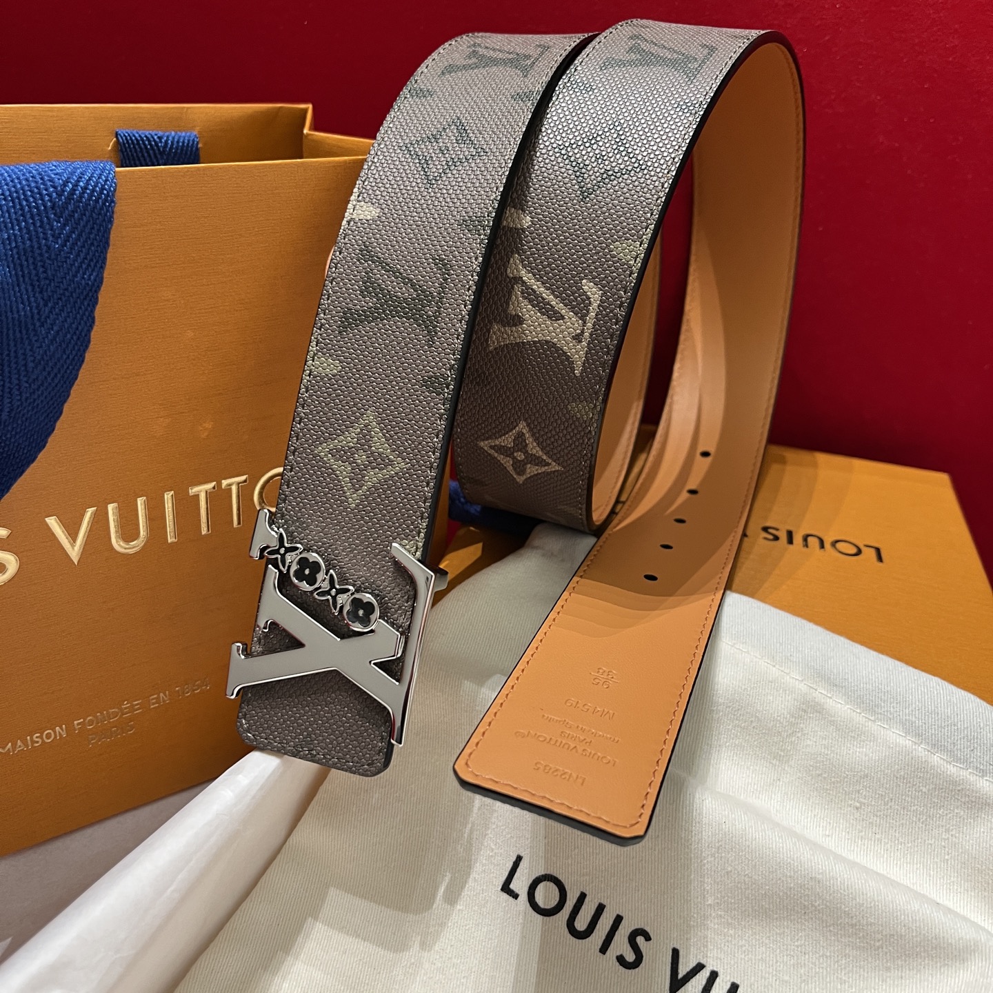 LV 루이비통 남성용 뉴 트렌디 양면 벨트