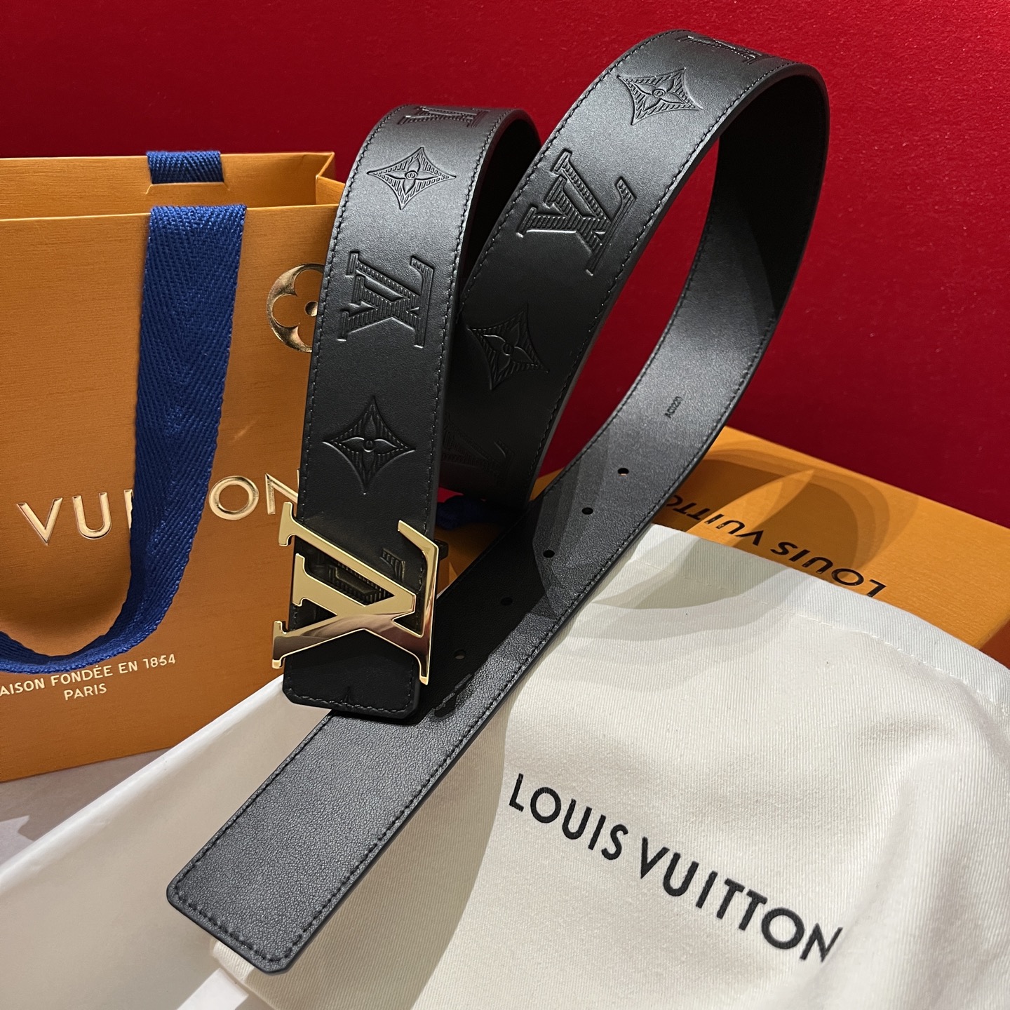 LV 루이비통 남성용 프리미엄 엠보싱 벨트 (M0032)