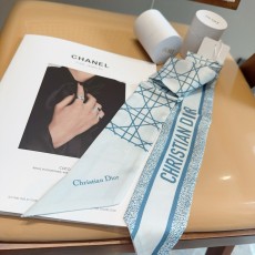 디올(DIOR) 트윌리 목도리 스카프