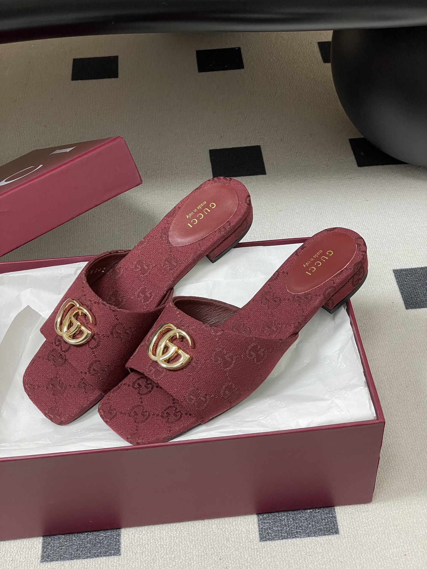 구찌(GUCCI) 더블 G 버클 슬리퍼 신발