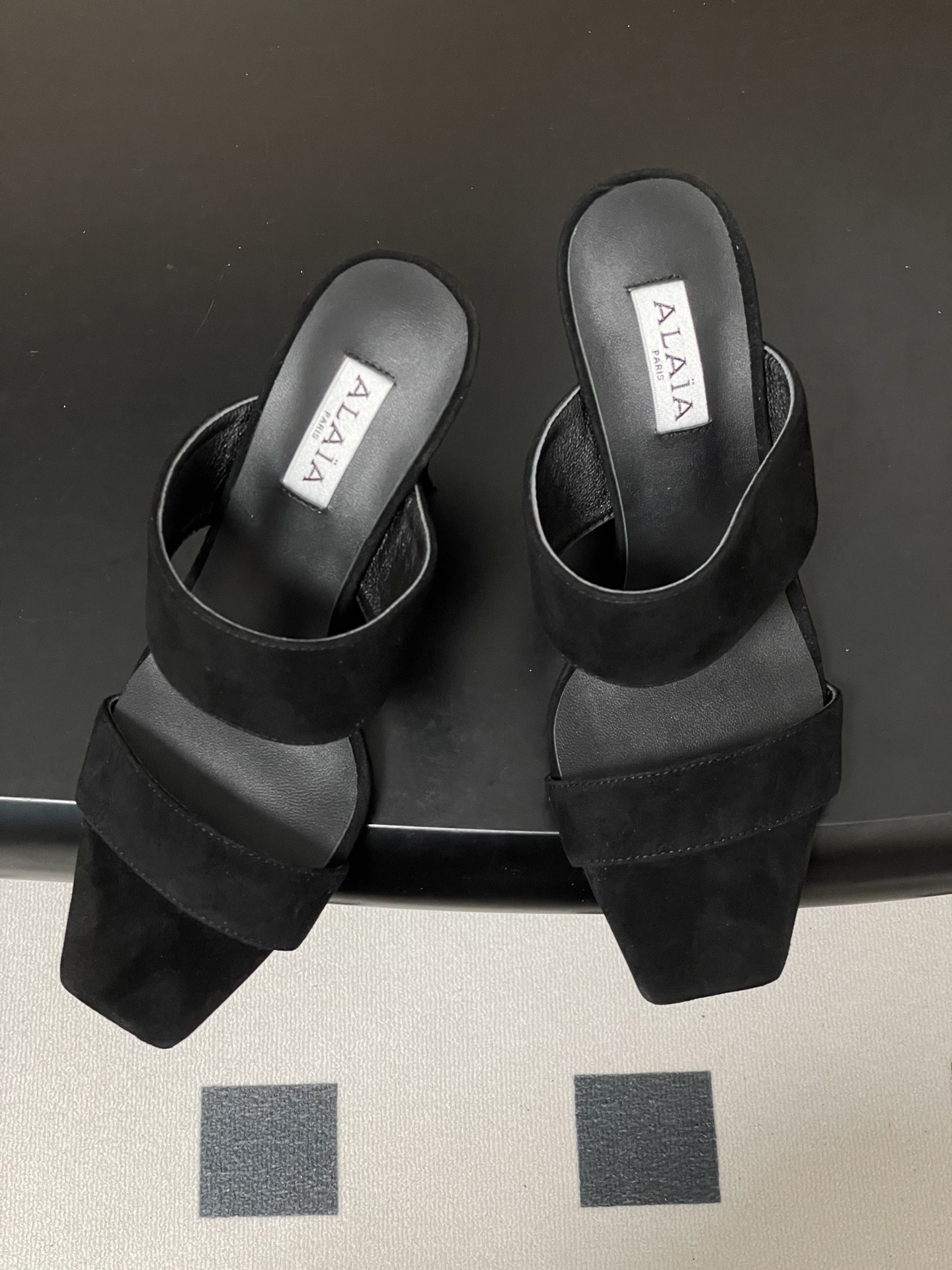 알라이아(ALAIA) 스웨이드 웨지 뮬 구두 신발