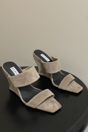 알라이아(ALAIA) 스웨이드 웨지 뮬 구두 신발