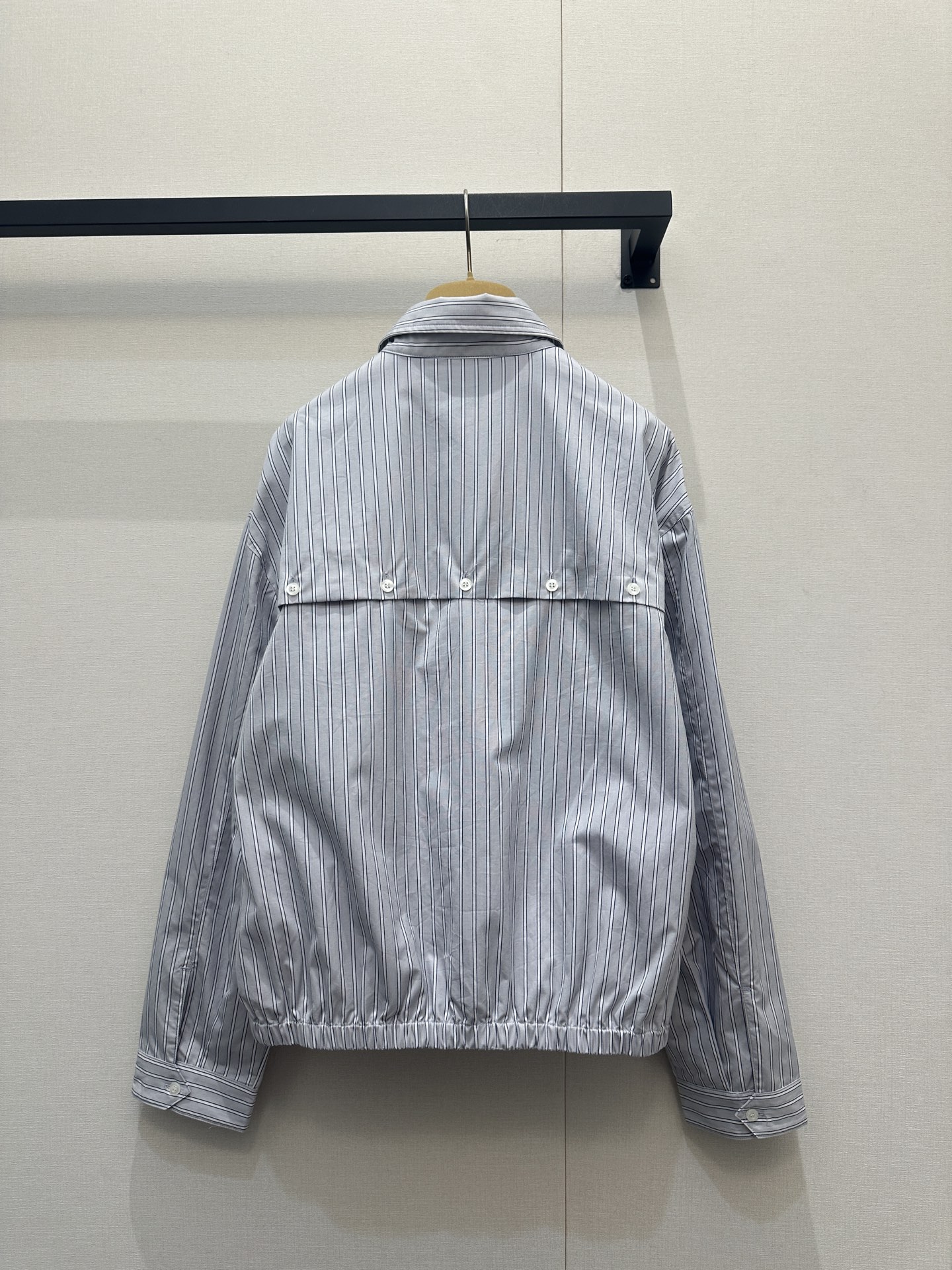 미우미우(MIU MIU) 블루 그레이 스트라이프 자켓 의류