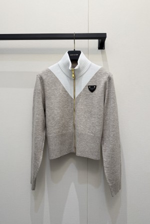 루이비통(LV) 삼각 로고 가죽 패치 집업 자켓 의류