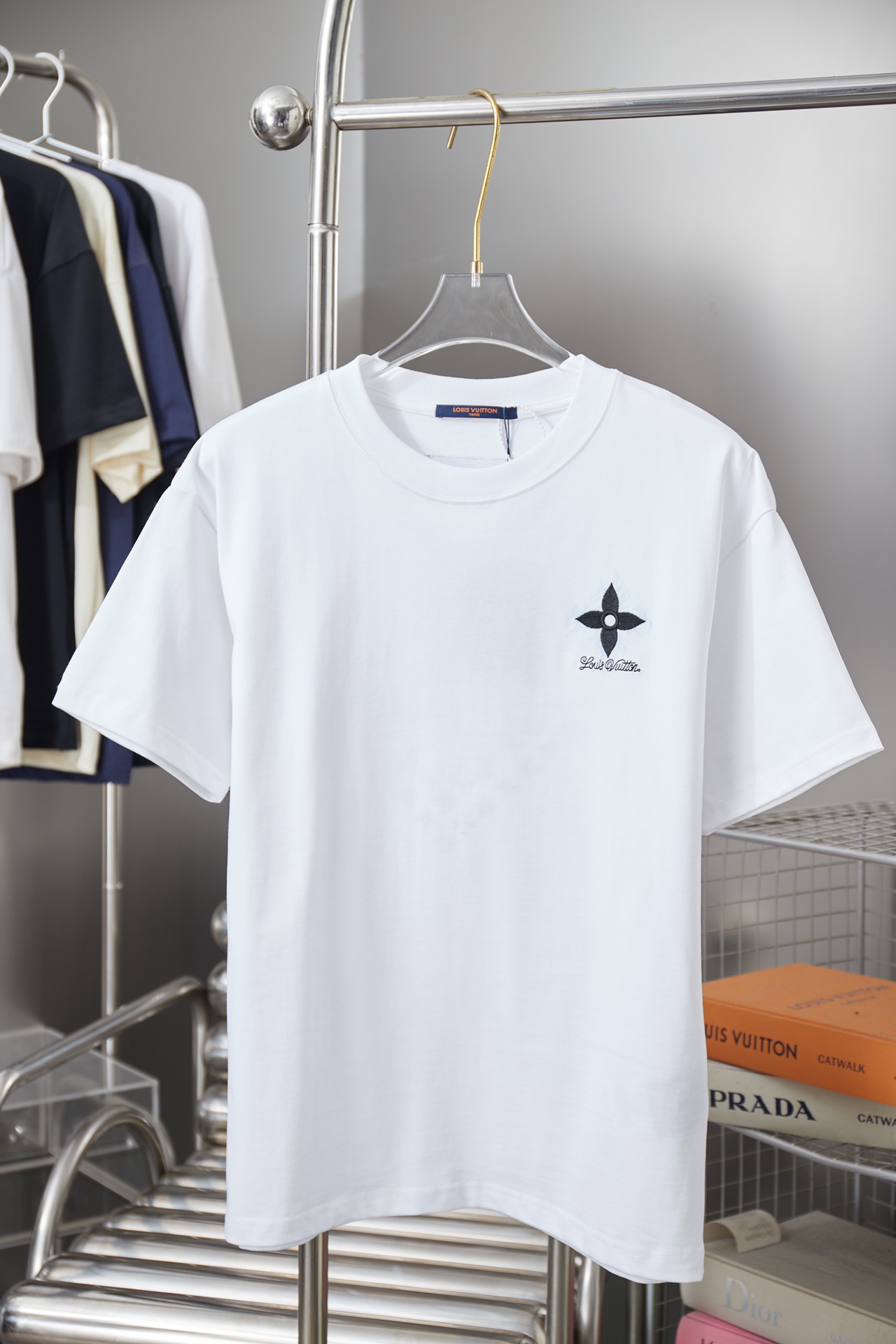 루이비통(LV) 프린팅 반팔 티셔츠 의류