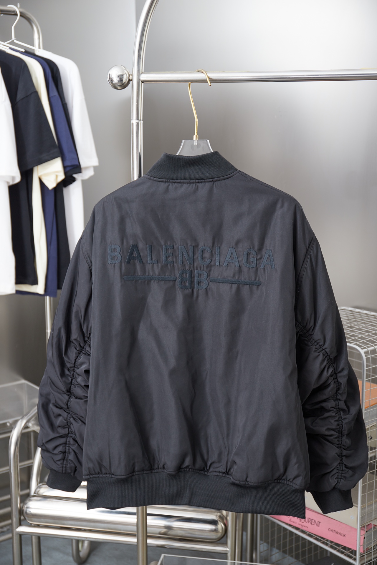 발렌시아가(Balenciaga) 레터 로고 클래식 항공 점퍼 의류