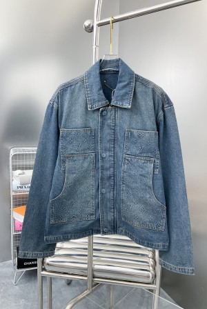 루이비통(LV) 엠보싱 모노그램 데님 자켓 의류