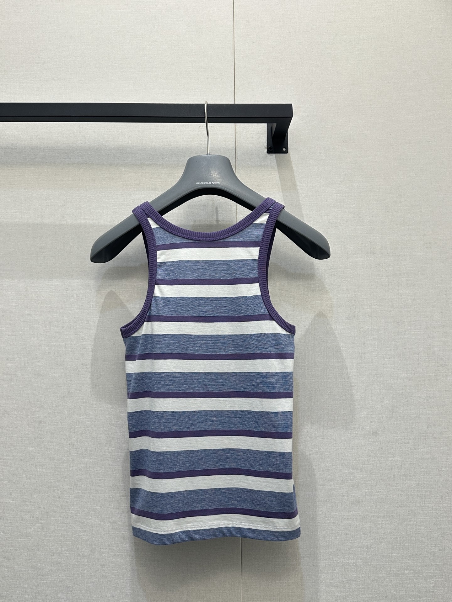 PRADA 프라다 스트라이프 로고 슬리브리스 민소매 나시 의류