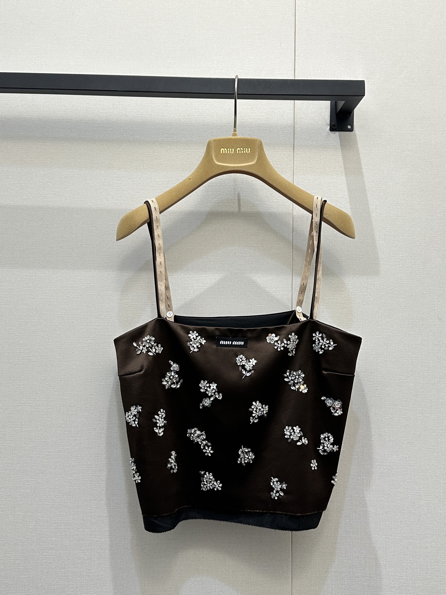 miumiu 미우미우 플라워 비딩 아세테이트 슬리브리스 민소매 나시 의류