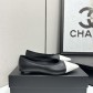 샤넬(CHANEL) 메탈 버클 레더 플랫슈즈 신발