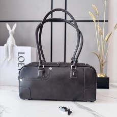 Loewe 로에베 아마조나 크롭(penta Amazona Cropped) 샤이니 카프스킨 토트백 숄더백 가방