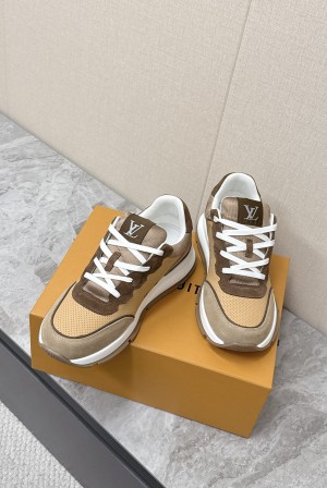 루이비통(LV) 레트로 러너 스니커즈 신발