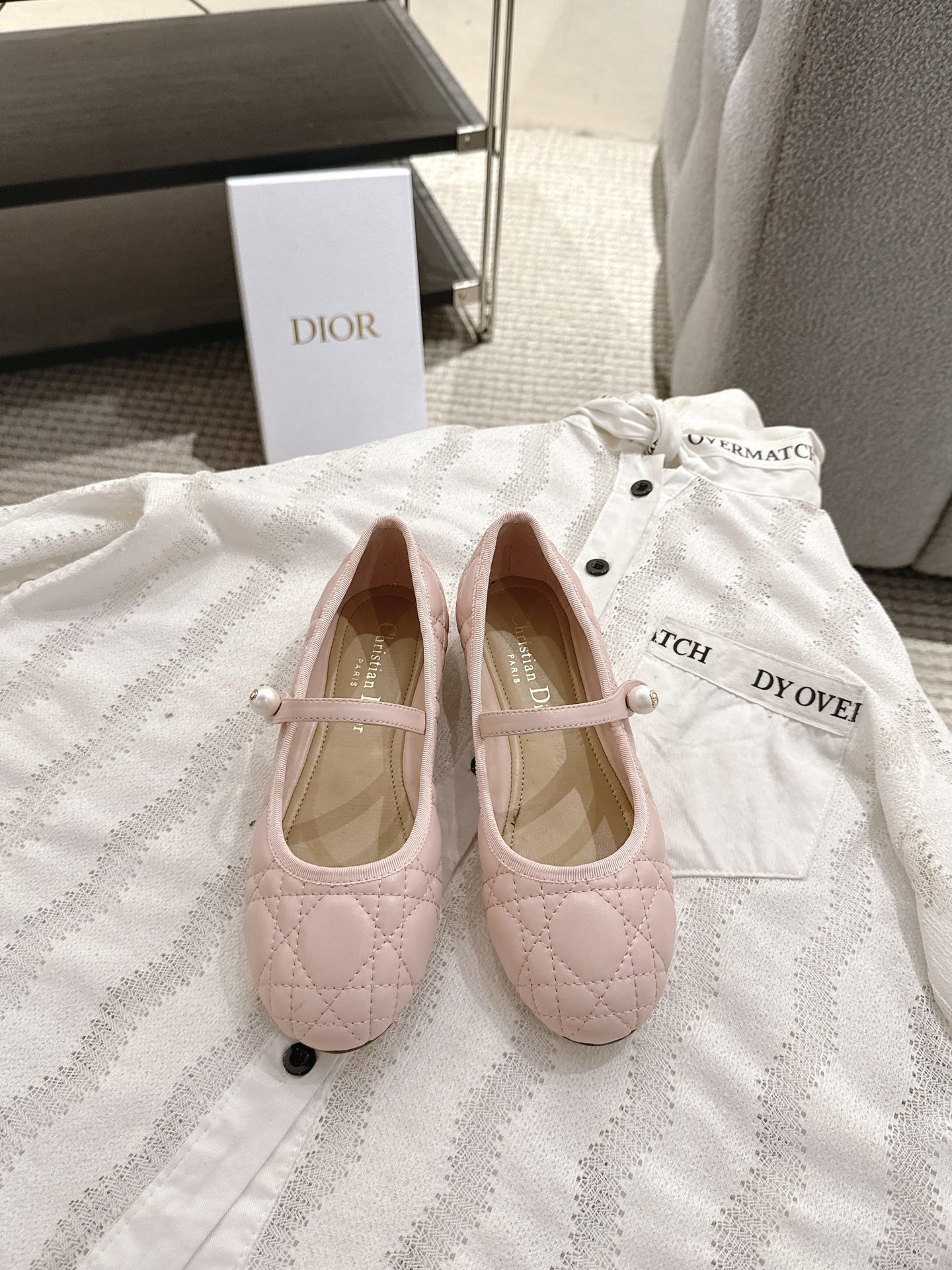 디올(DIOR) 진주 까나쥬 발레리나 플랫 신발