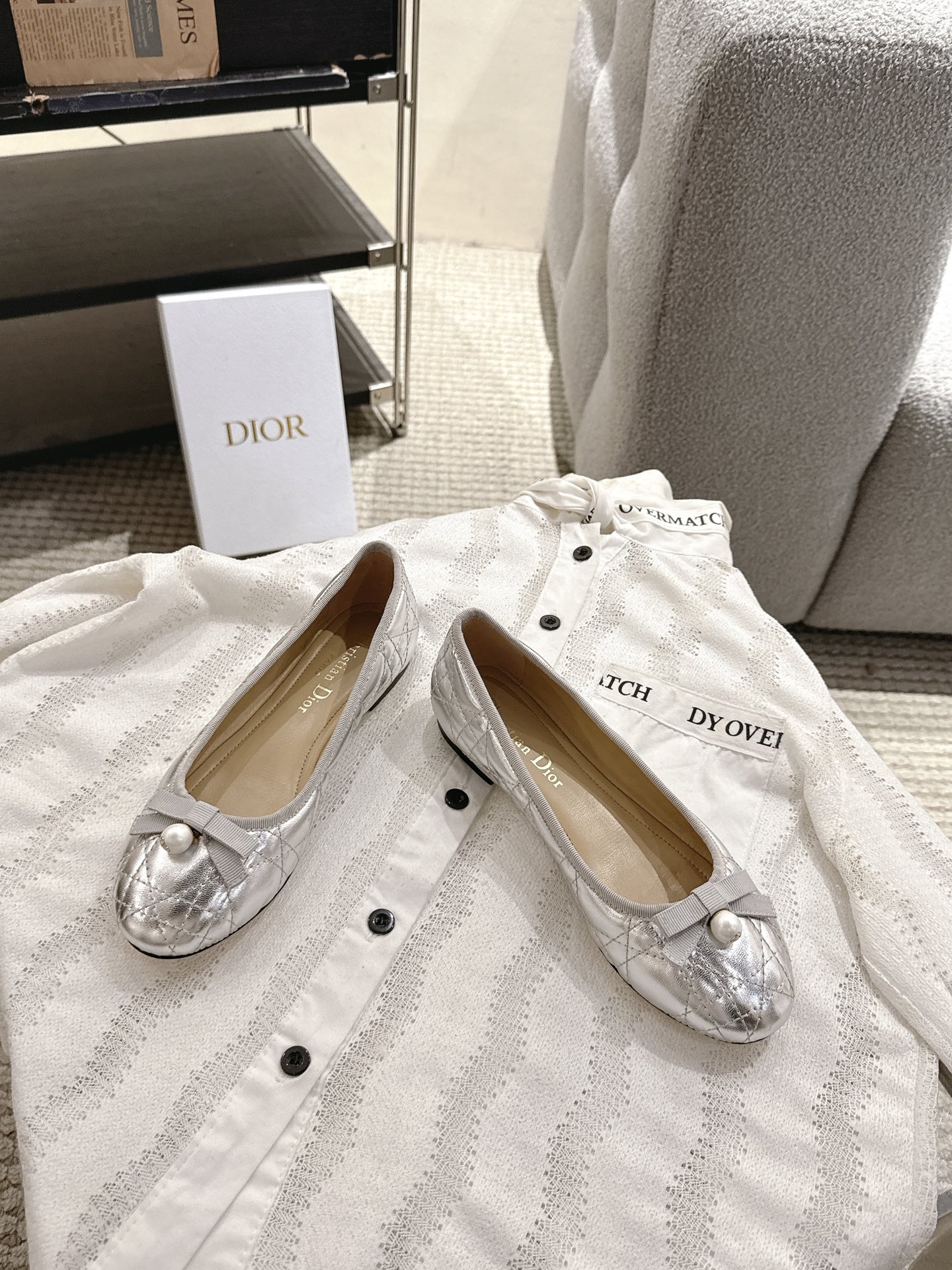 디올(DIOR) 까나쥬 발레리나 플랫 신발