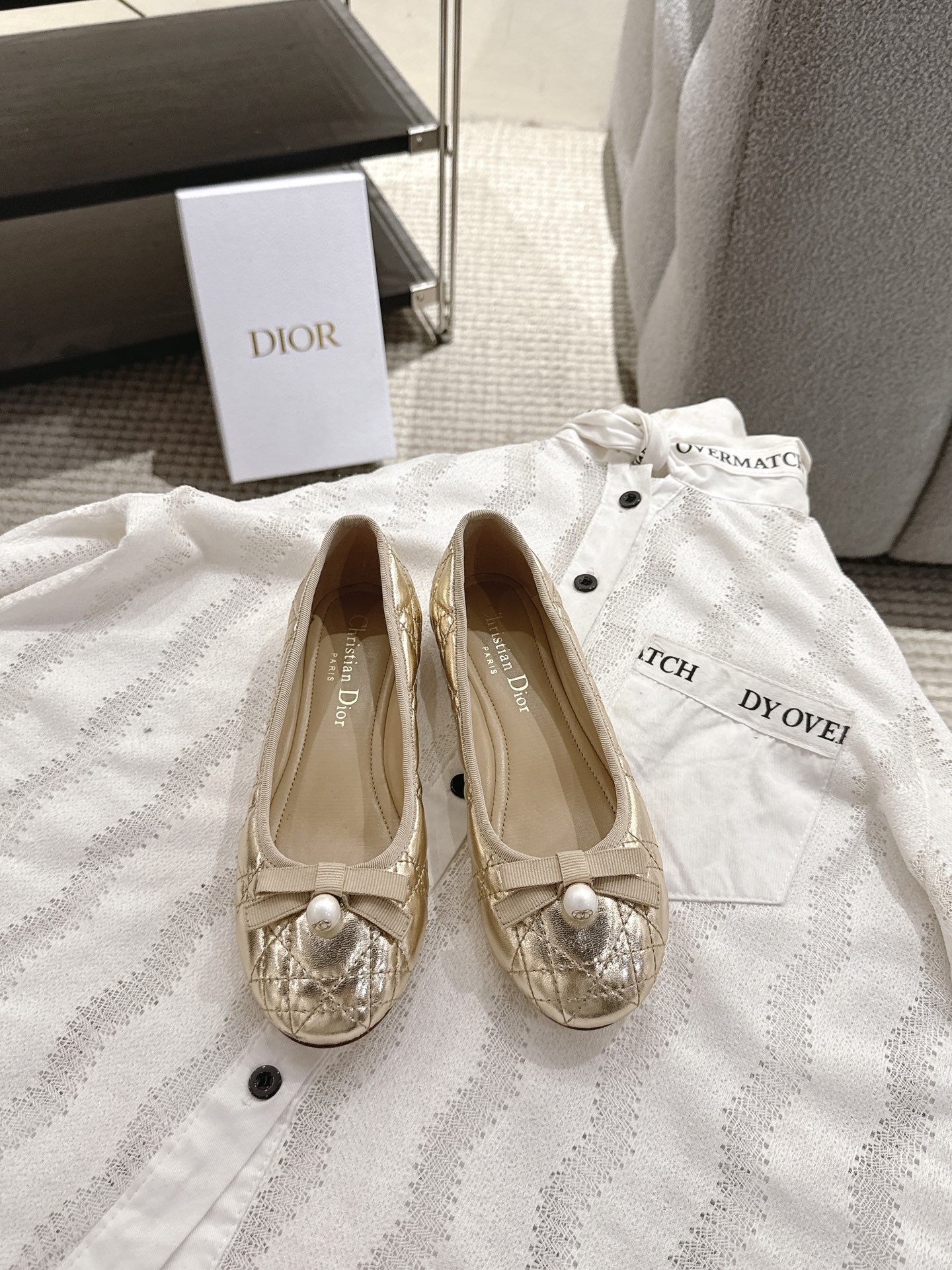 디올(DIOR) 까나쥬 발레리나 플랫 신발