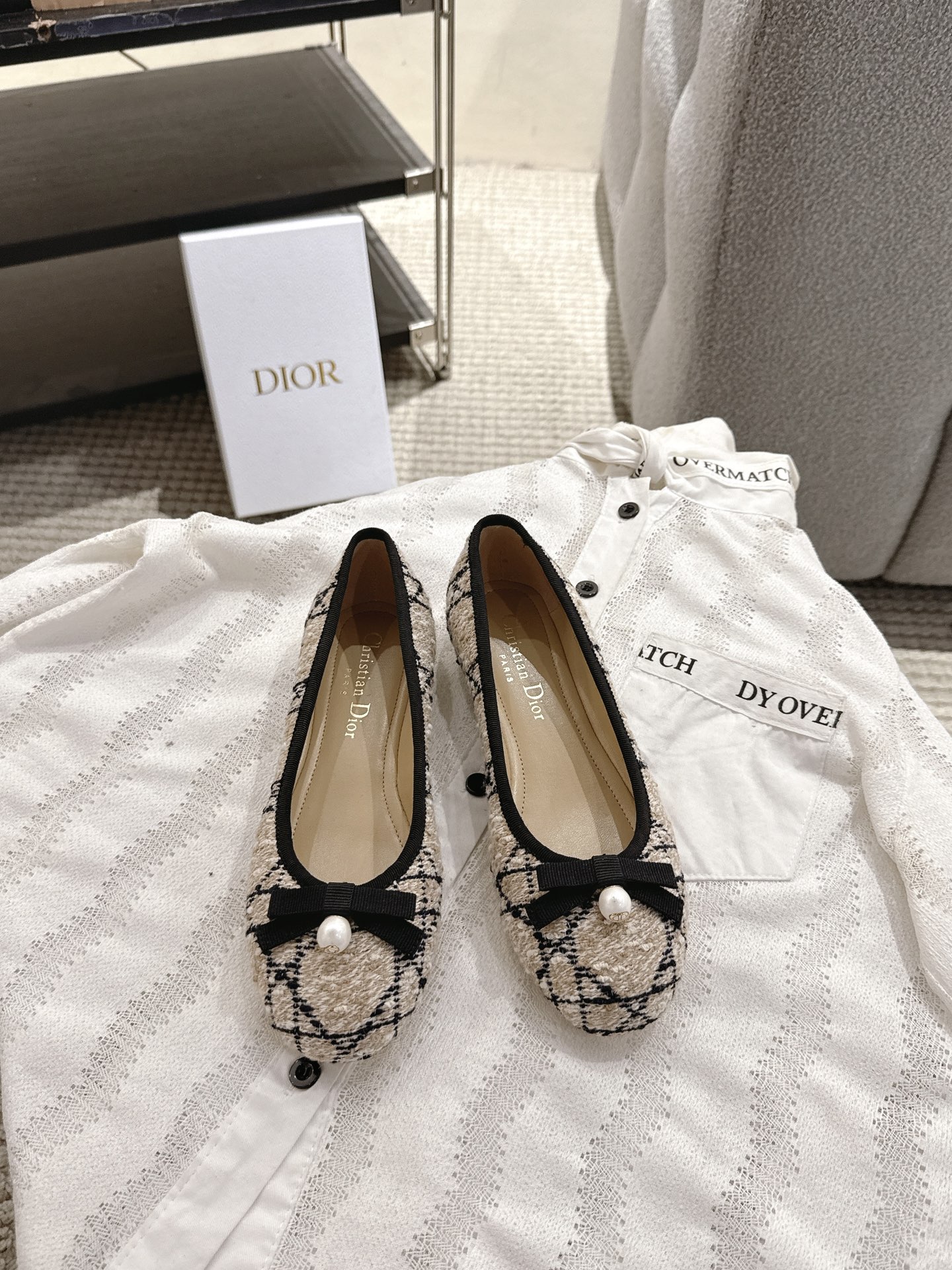 디올(DIOR) 까나쥬 발레리나 플랫 신발