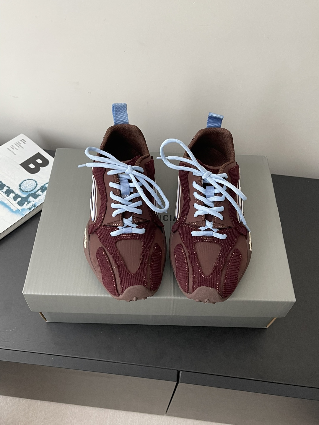 발렌시아가(Balenciaga) Ultra 로우탑 스니커즈 신발