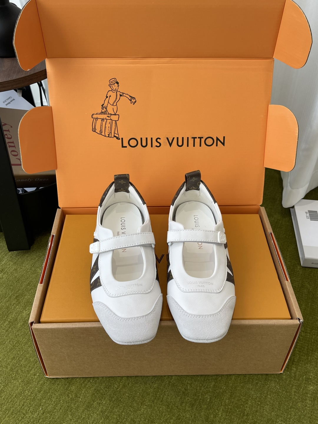 루이비통(LV) 스니커리나 발레 스니커즈 신발