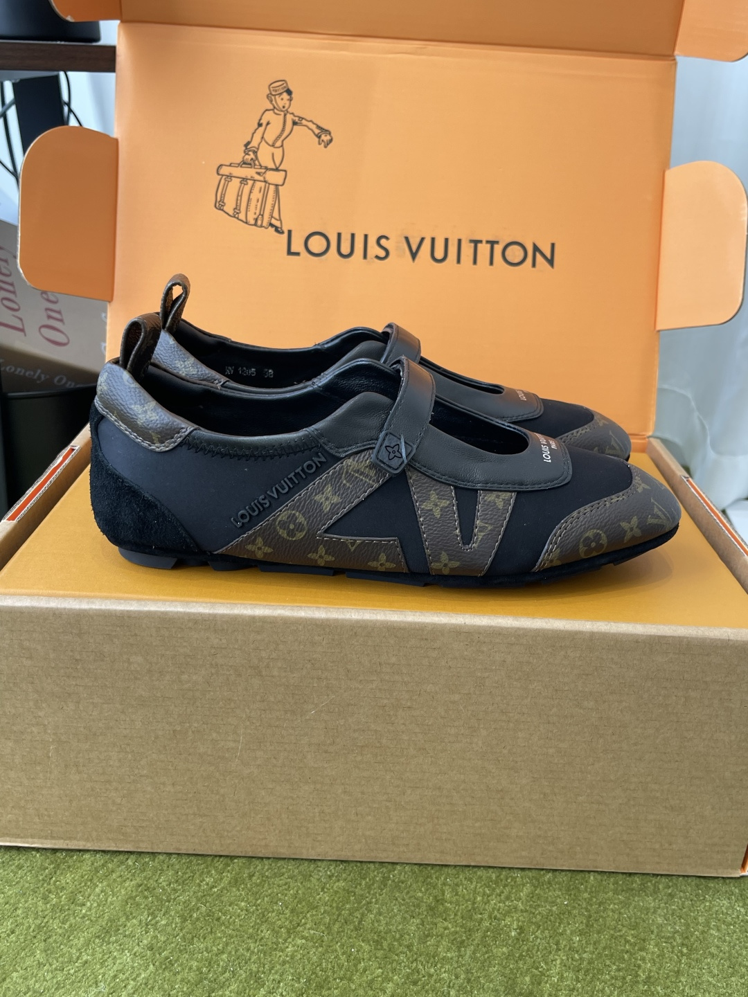 루이비통(LV) 스니커리나 발레 스니커즈 신발