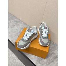 루이비통(LV) 레트로 러너 스니커즈 신발