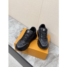 루이비통(LV) 레트로 러너 스니커즈 신발