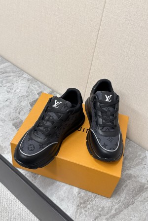 루이비통(LV) 레트로 러너 스니커즈 신발