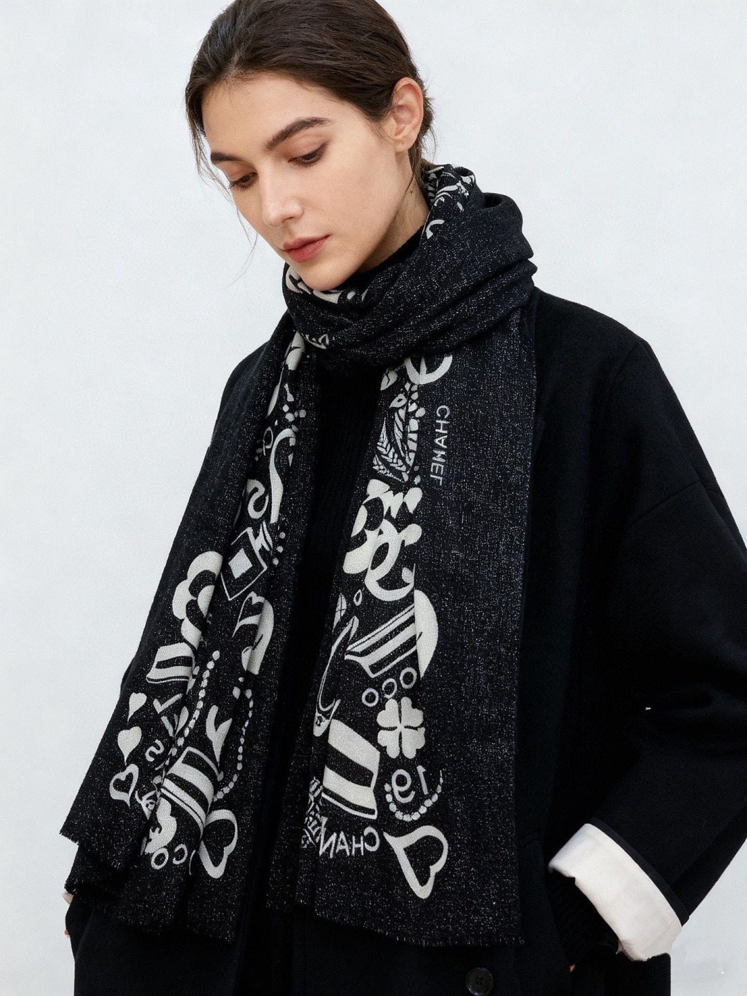 샤넬(CHANEL) 실버 라인 캐시미어 롱 스카프 목도리 스카프