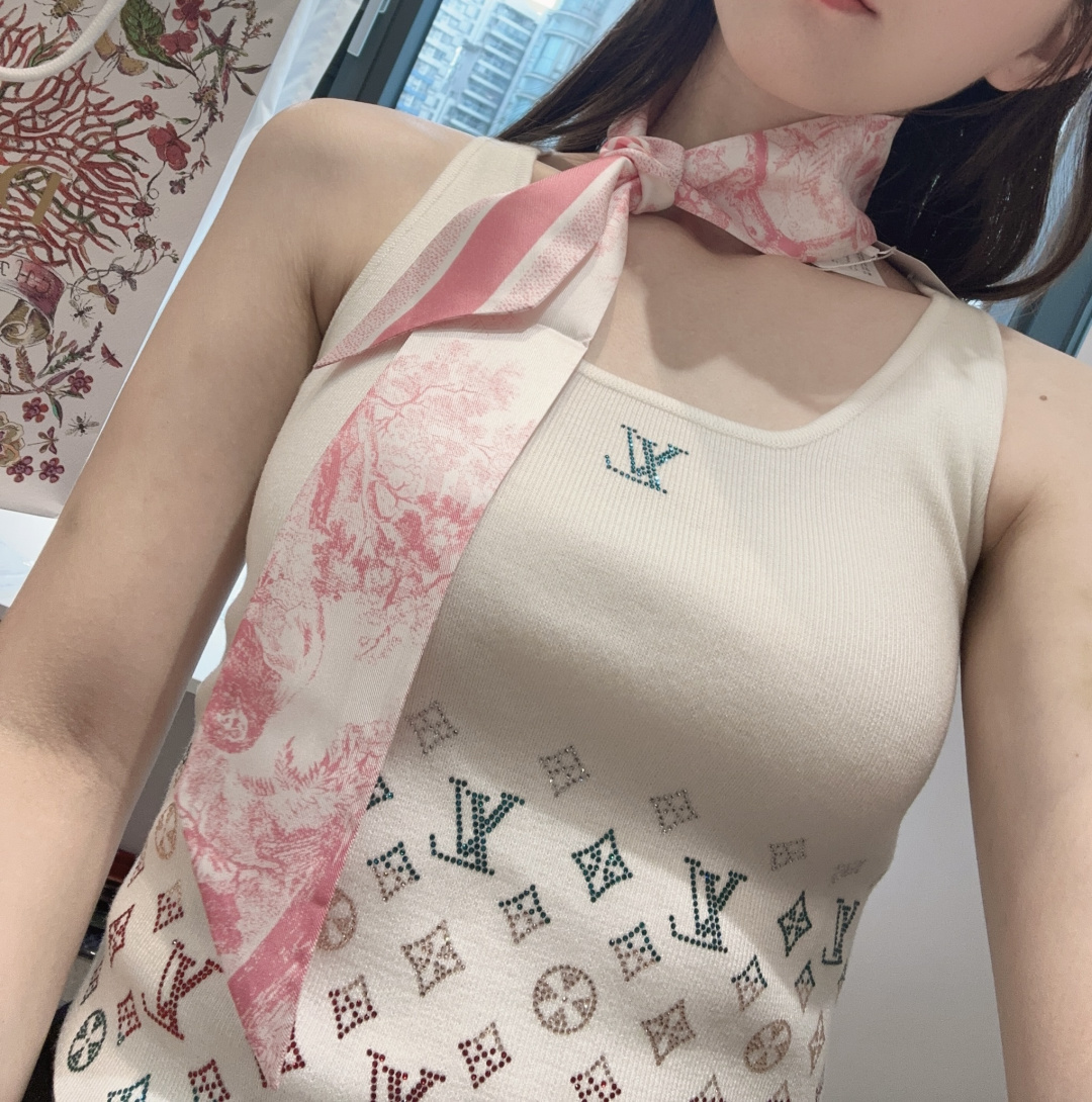 디올(DIOR) 오블리크 실크 트윌리 목도리 스카프