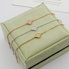 반클리프 아펠((Van Cleef & Arpels) 미니 클로버 팔찌 악세사리