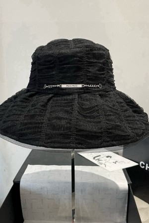 미우미우(MIU MIU) 플리츠 버킷햇 모자