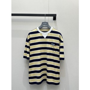 프라다(PRADA) 스트라이프 라운드넥 반팔 티셔츠 의류