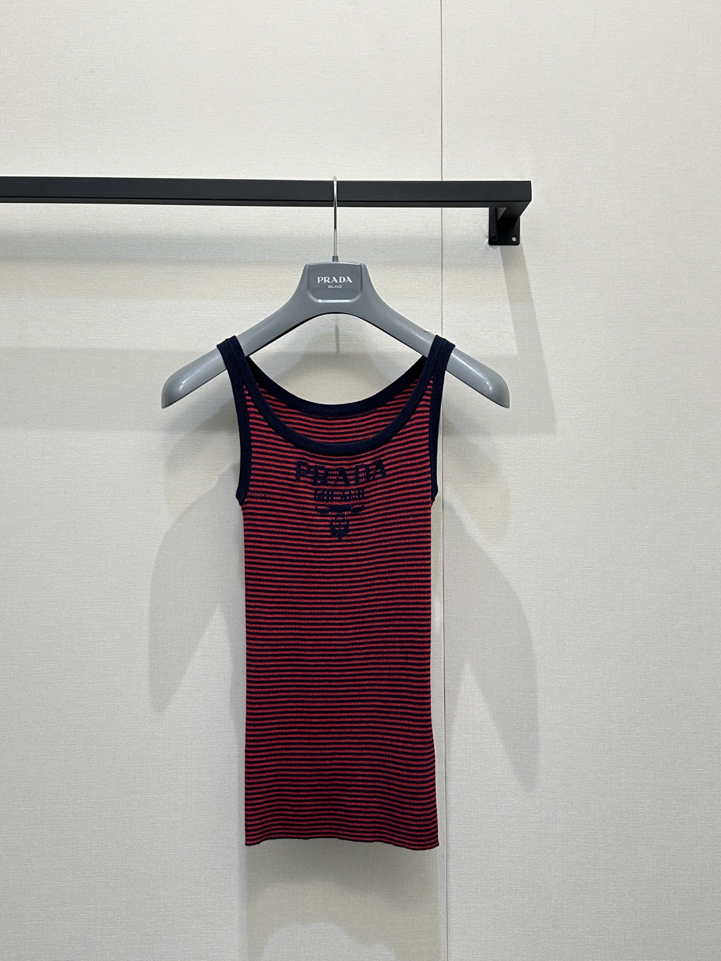Prada 프라다 스트라이프 니트 베스트 민소매 나시 의류