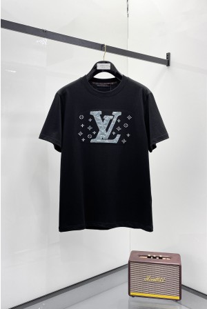 루이비통(LV) 로고 반팔 티셔츠 의류