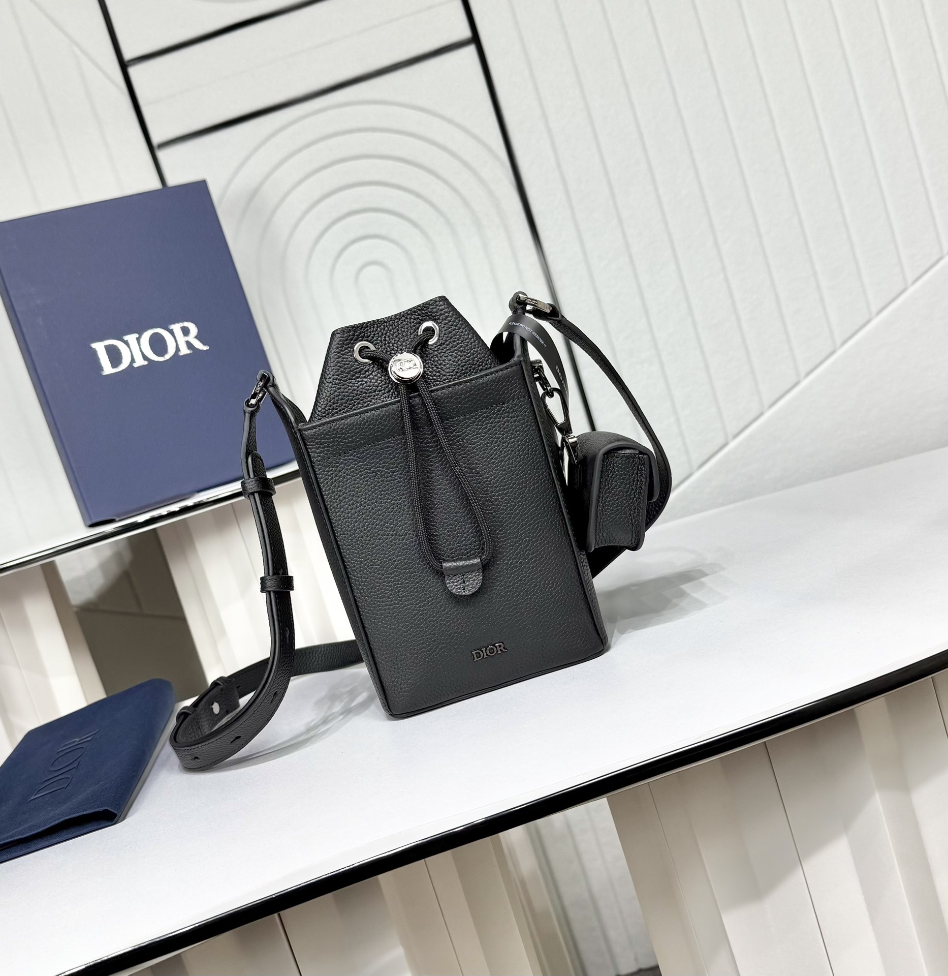 Dior CD 디올 미니 버킷백 (블랙 그레인 레더) 가방