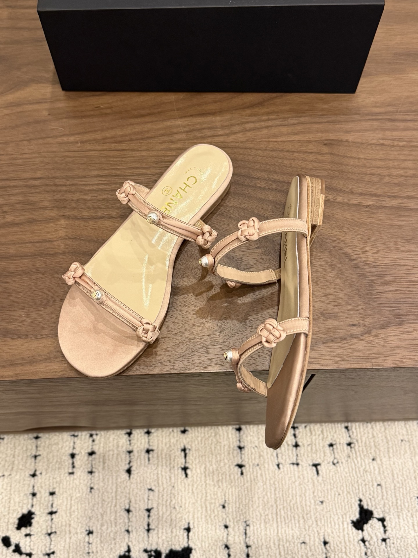 샤넬(CHANEL) 진주 슬리퍼 샌들 신발