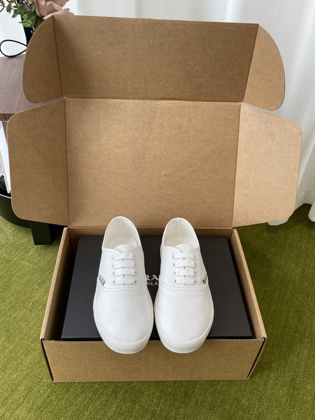 프라다(PRADA) 레트로 캔버스 스니커즈 신발