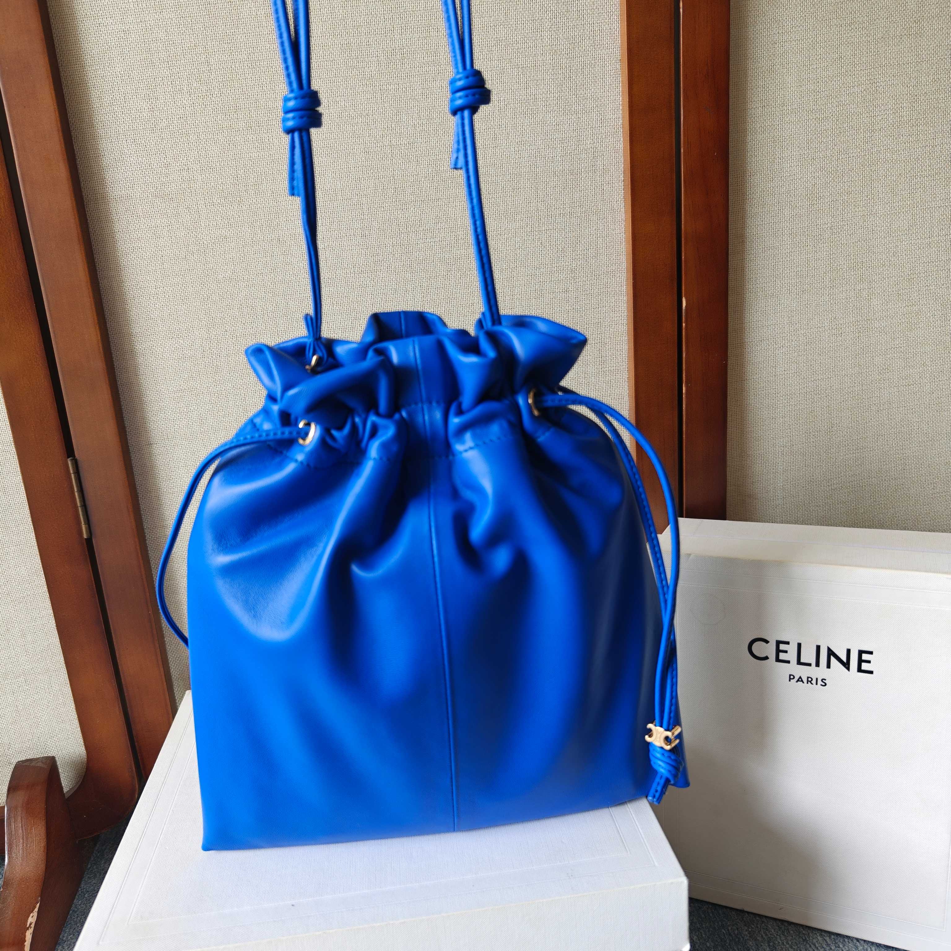 Celine 셀린느 트리옹프 드로우스트링 '복주머니' 백 숄더백 가방 (블루 램스킨)