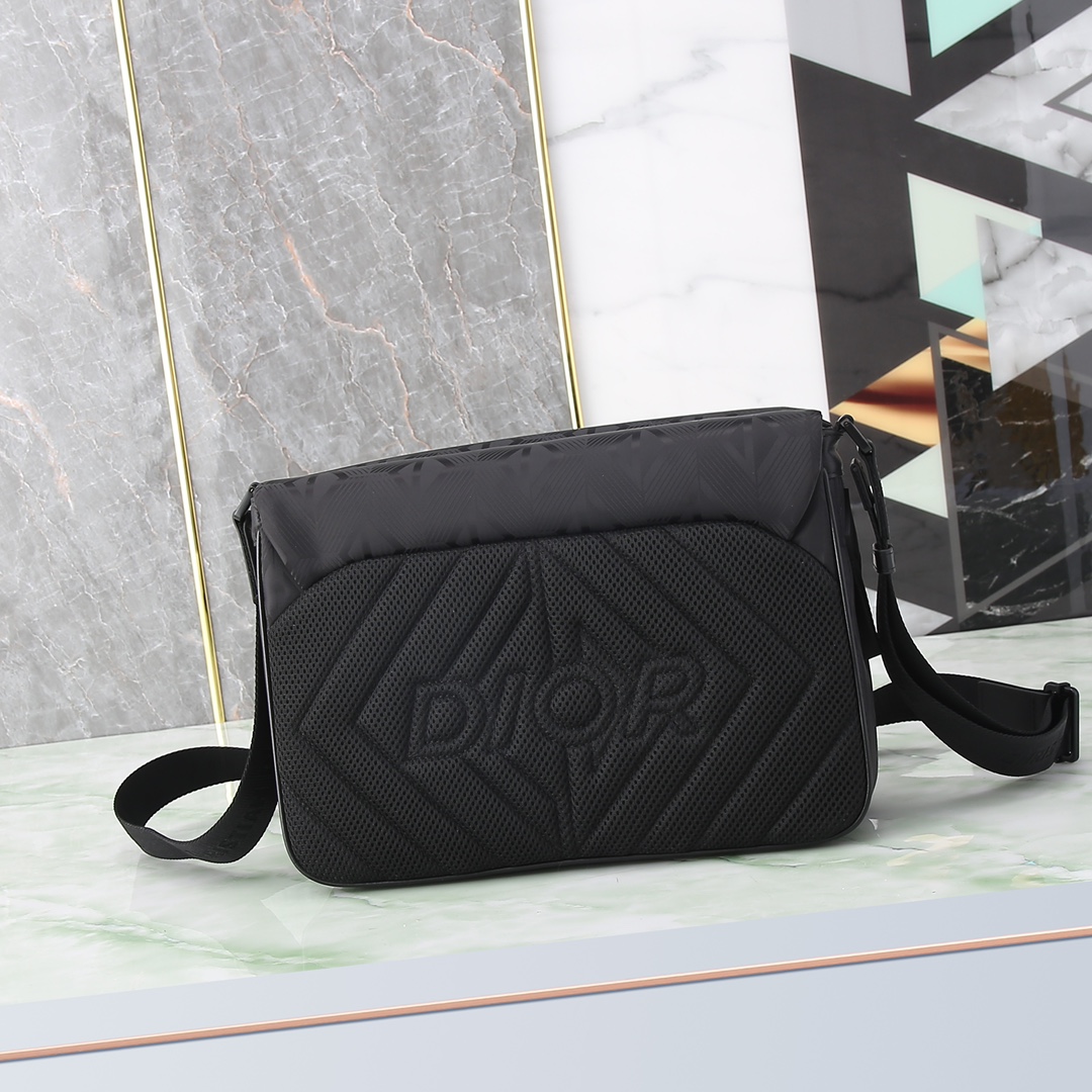 Dior CD Explorer 디올 익스플로러 메신저백 (블랙 CD 다이아몬드 미라주) 크로스백 가방