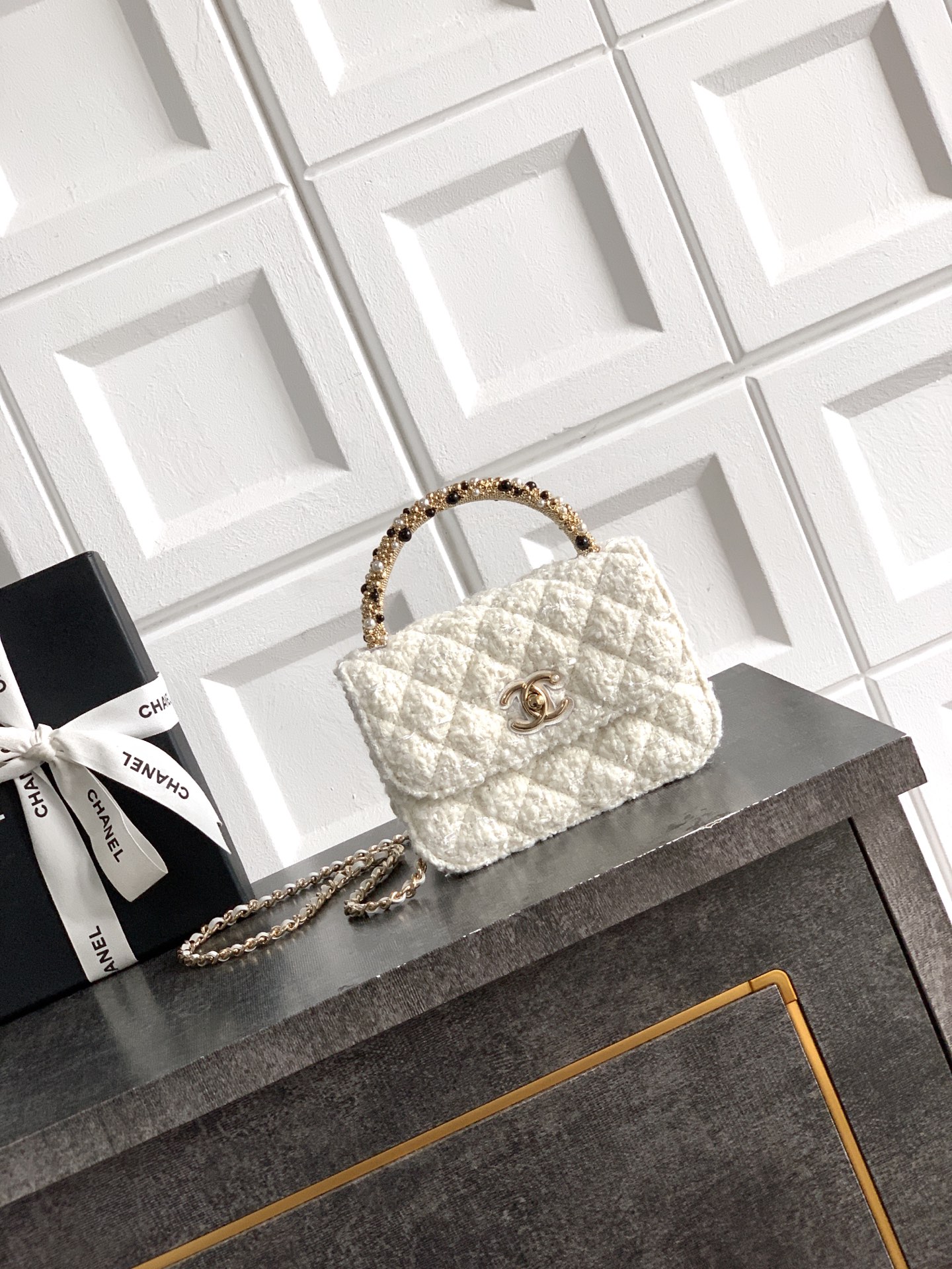 Chanel 샤넬 26C 진주 핸들 트위드 백 (화이트) 숄더백 가방 스몰