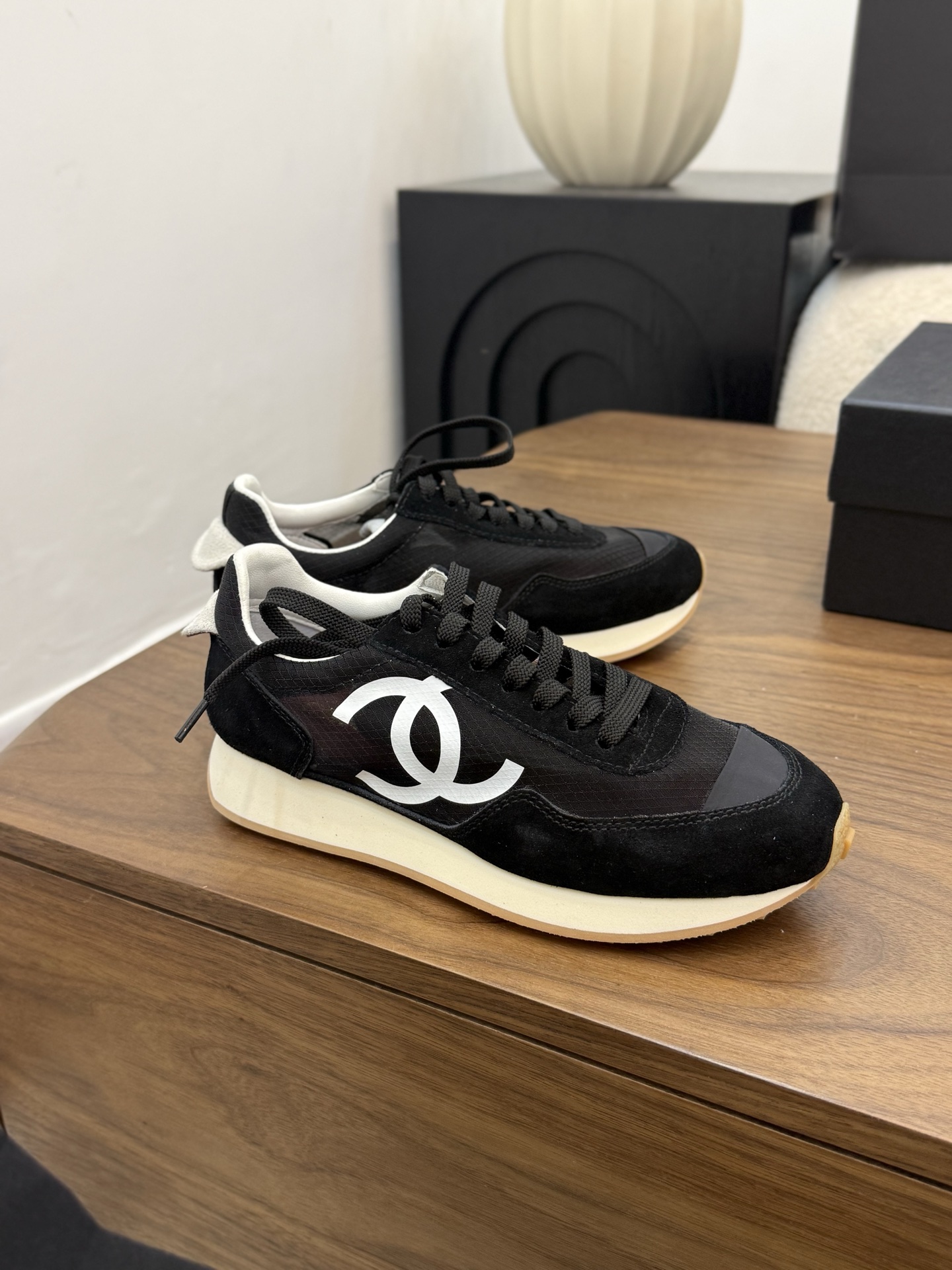 샤넬(CHANEL) 레이스업 플랫폼 로퍼 스니커즈 신발