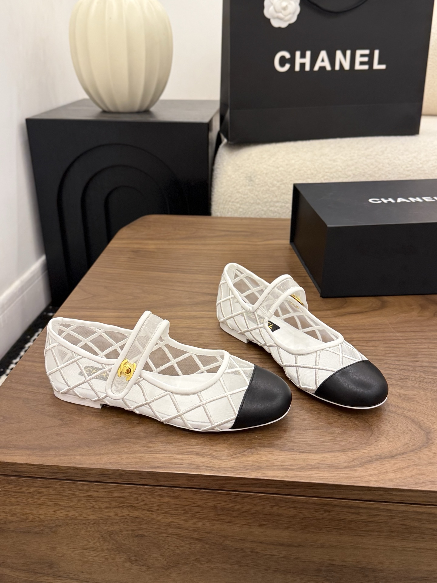 샤넬(CHANEL) 메쉬 메리제인 플랫 슈즈 신발