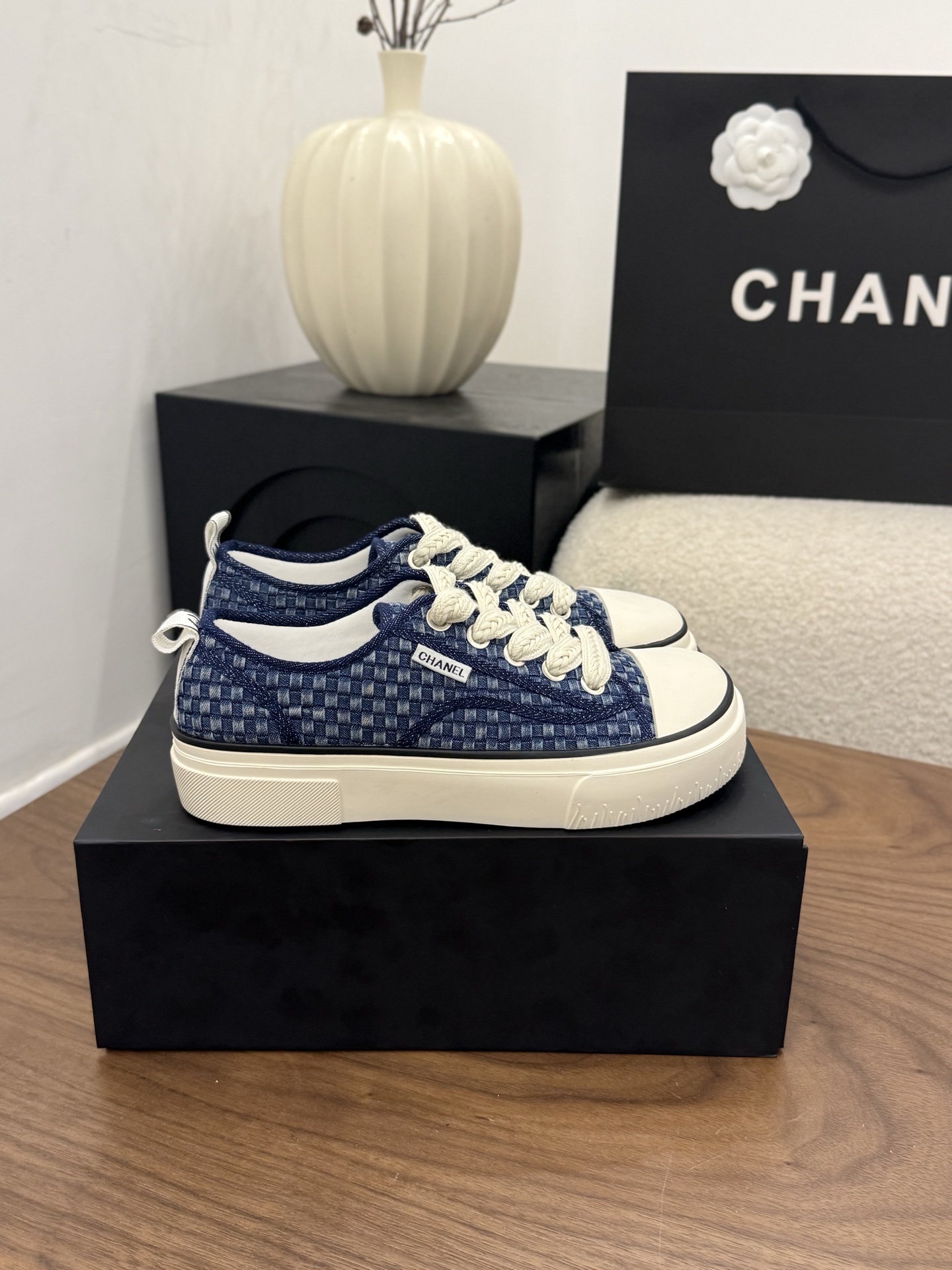 샤넬(CHANEL) 레이스업 캐주얼 스니커즈 신발