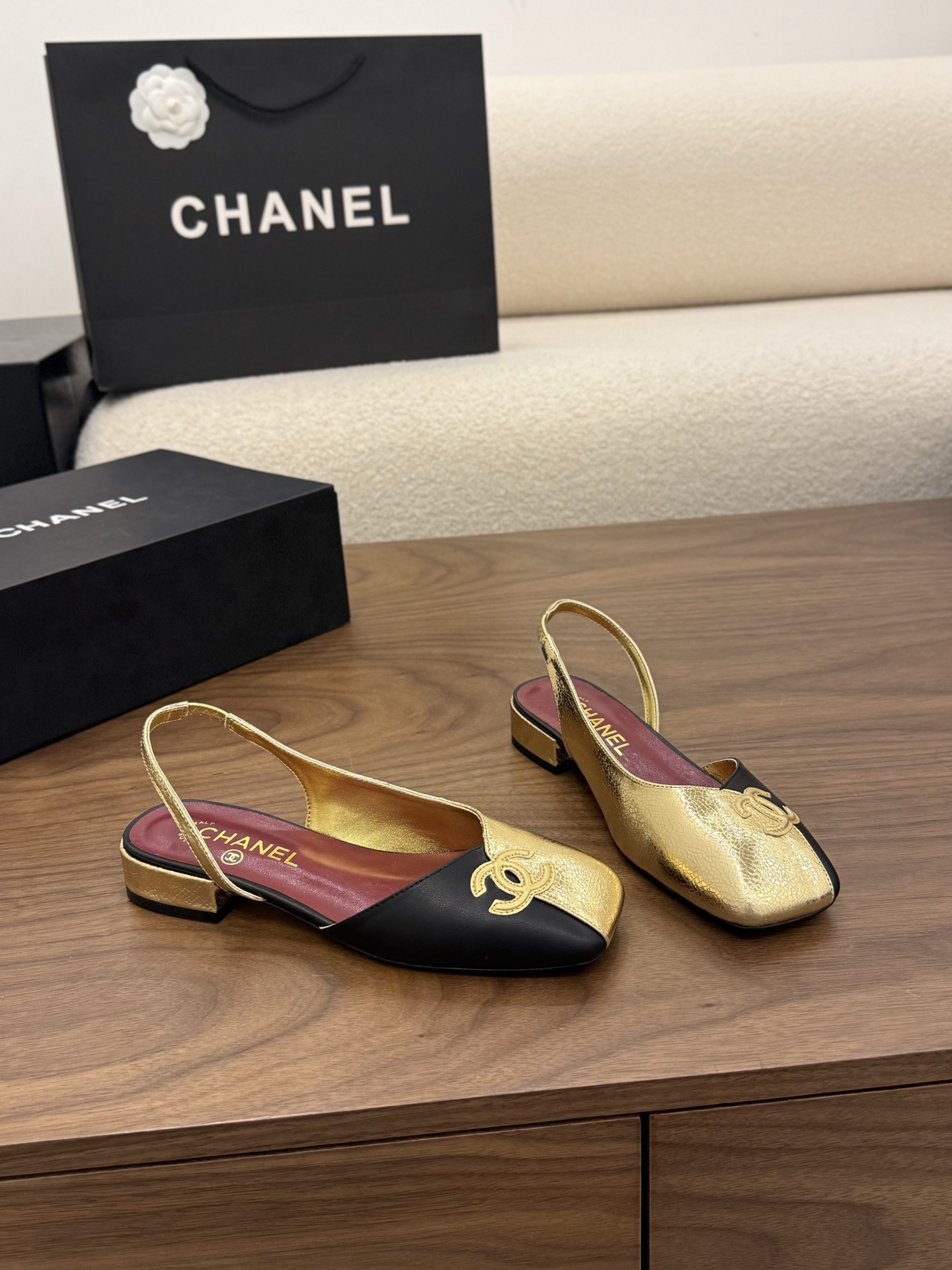 샤넬(CHANEL) 투톤 사각코 슬링백 샌들 신발