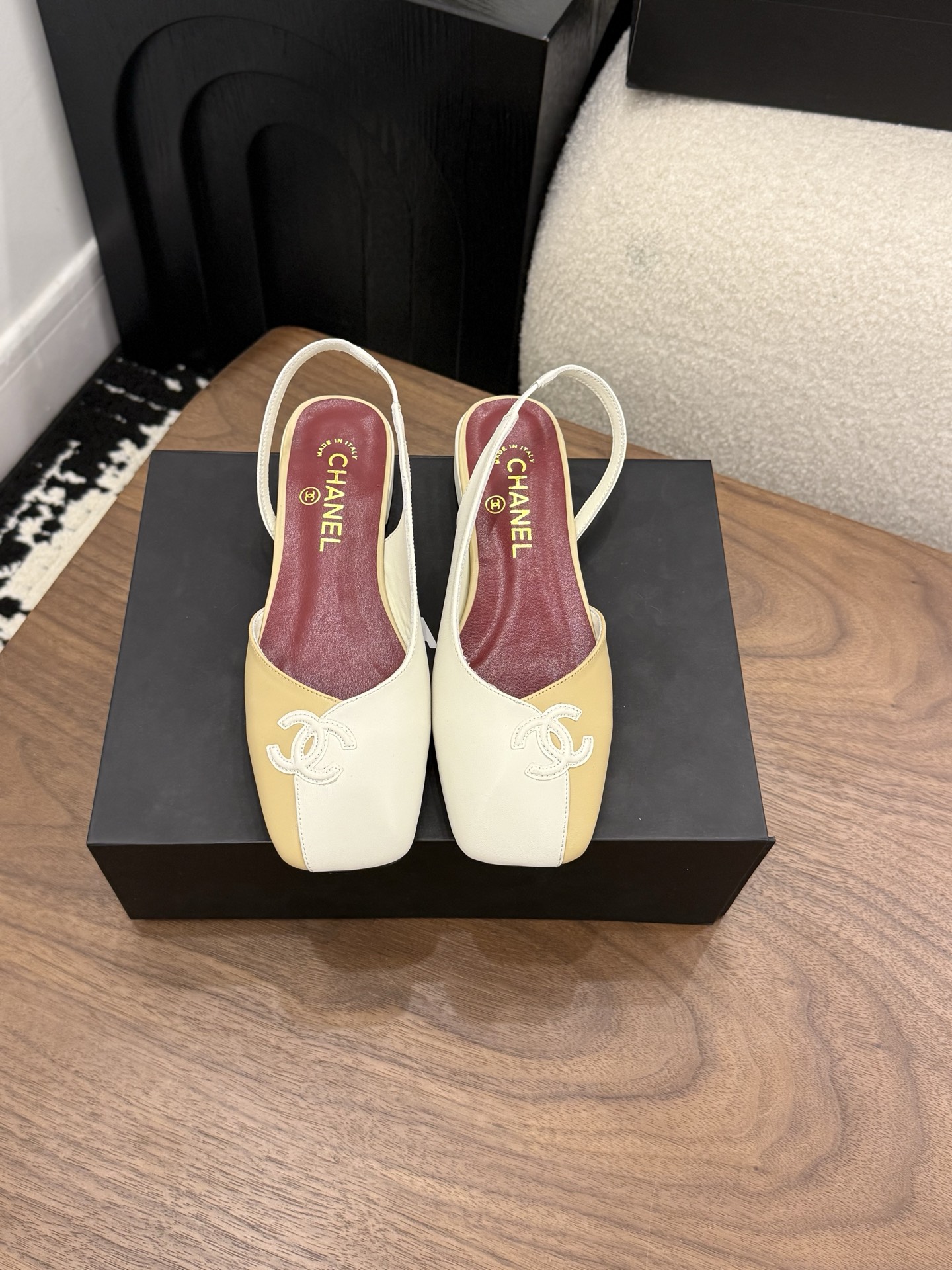 샤넬(CHANEL) 투톤 사각코 슬링백 샌들 신발