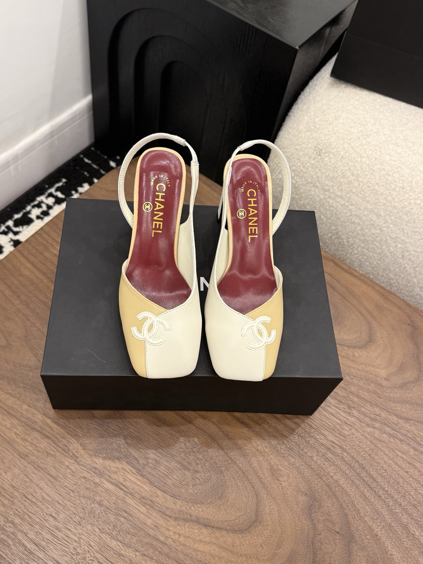 샤넬(CHANEL) 투톤 사각코 슬링백 샌들 신발